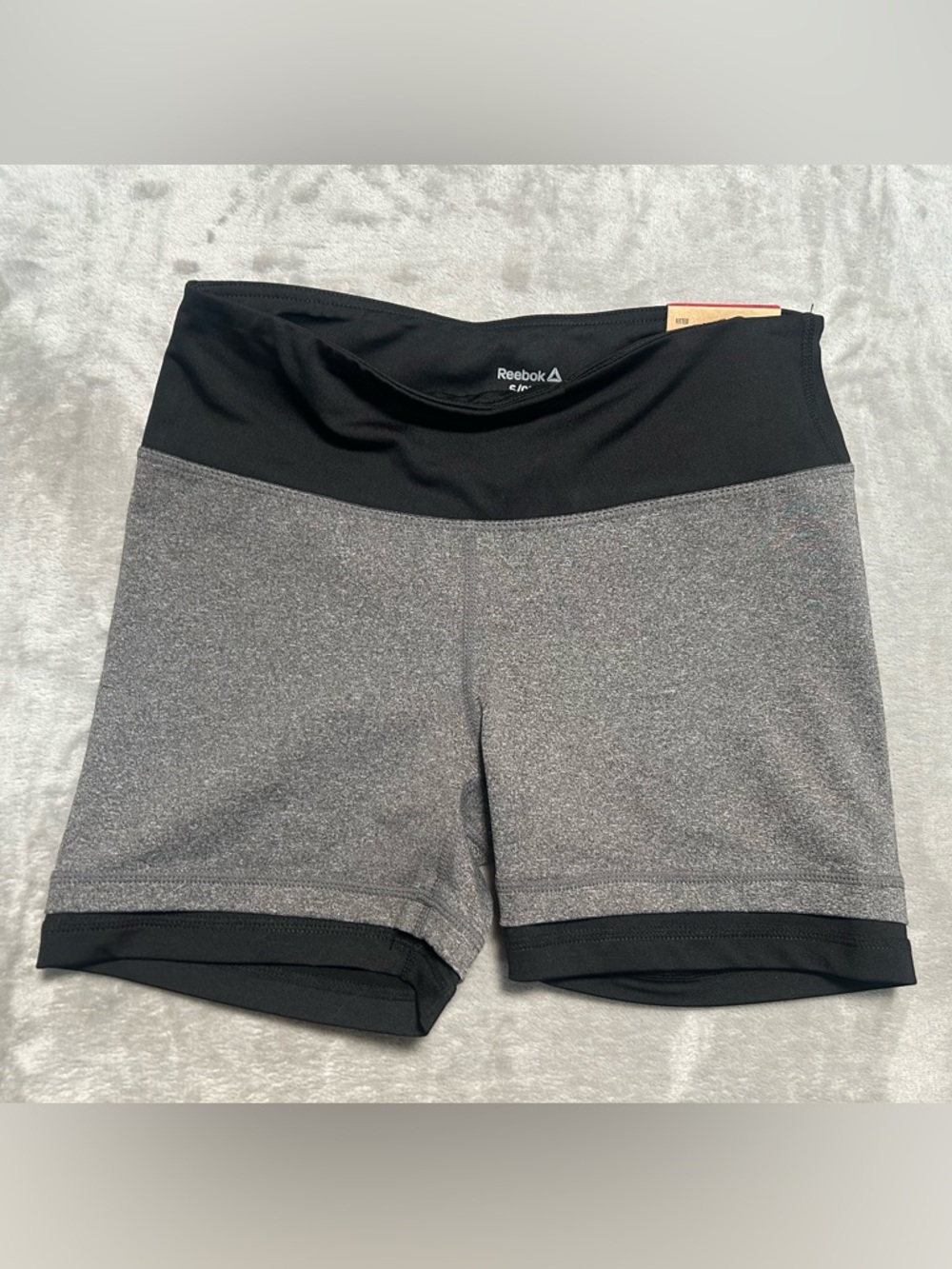 Reebok Fitted Biker Shorts Women’s Small Black Gray Workout Gym